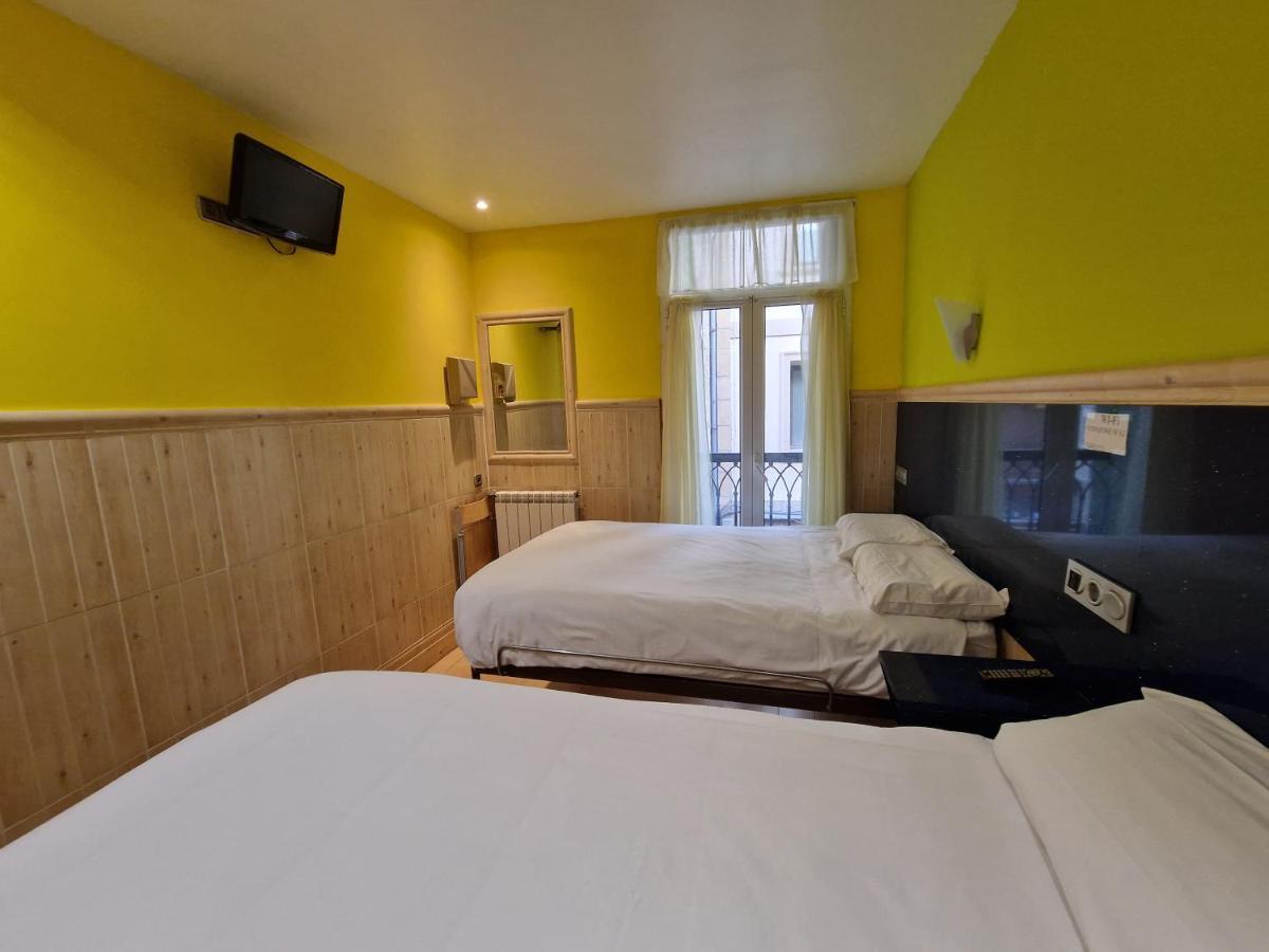 Pension Izar Bat Guesthouse San Sebastián Eksteriør billede